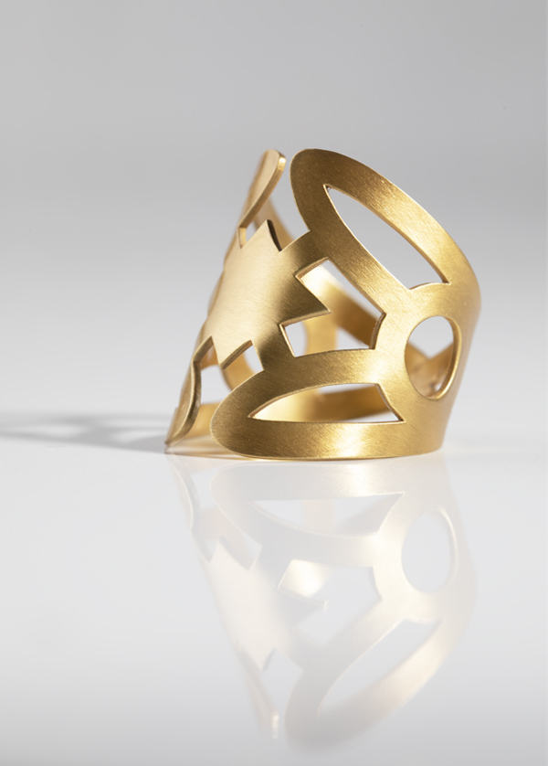 Regina Apis Ring (L)|Large