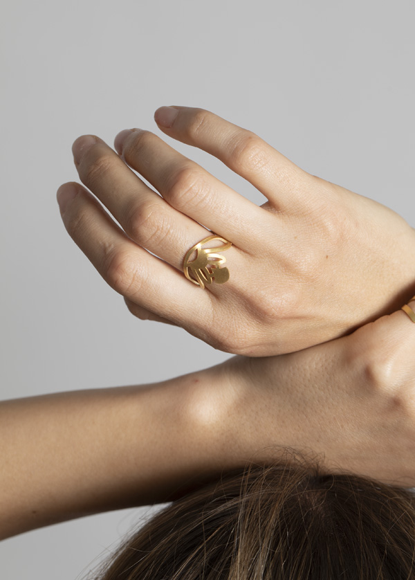 Regina Apis Ring (M)|Medium