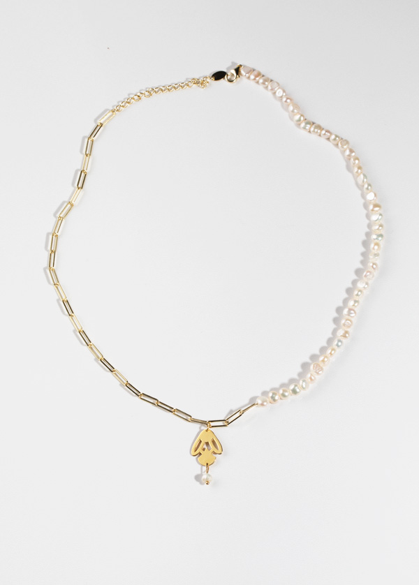 Regina Apis Necklace(S)|Small - Image 3