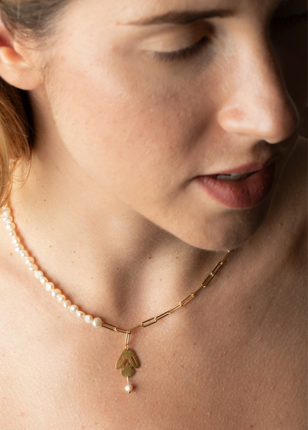 Regina Apis Necklace(S)|Small - Image 4